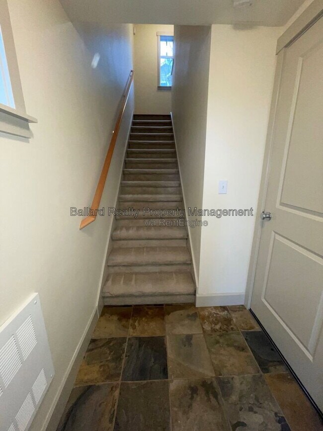 Building Photo - 2440B NW 58th St