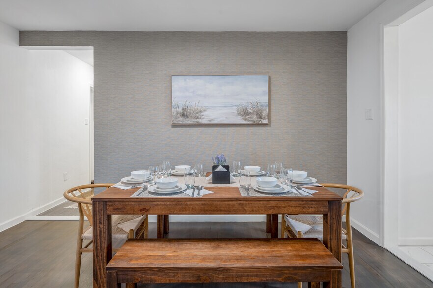 Building Photo - 1464 E 41st St