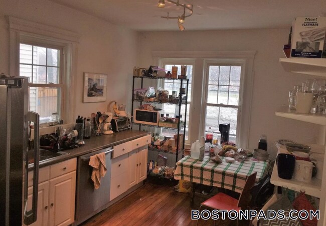 Building Photo - 229 Harvard St