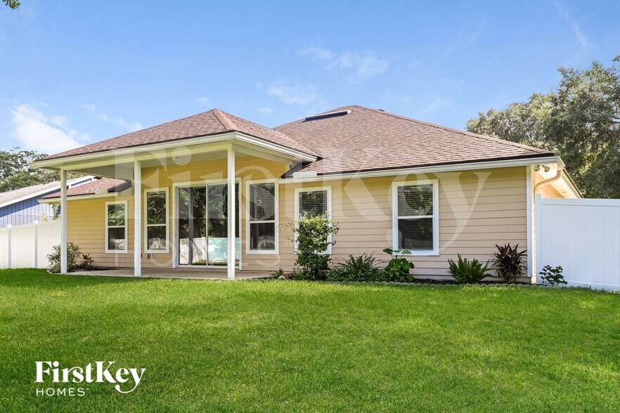 Building Photo - 13915 Ponderosa Pine Dr E