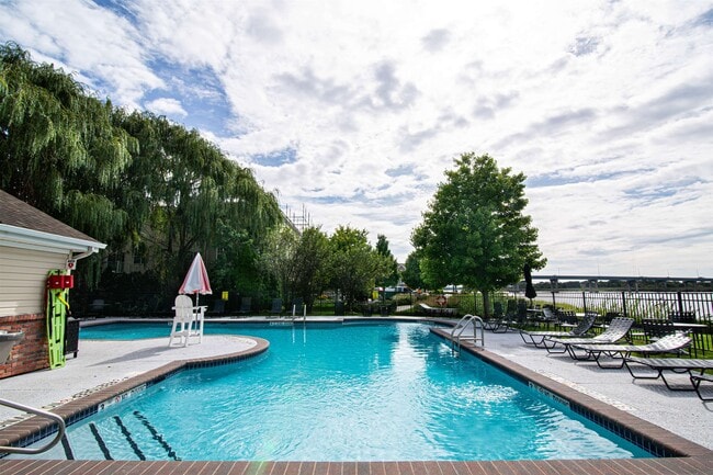 Building Photo - 47 Mallard Pl