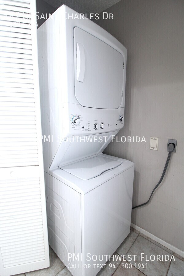 Building Photo - 4218 St Charles Dr