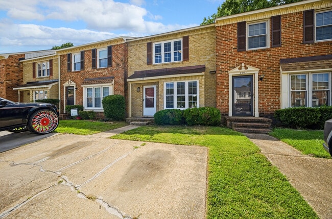 Building Photo - 5589 Campus Dr