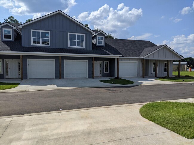 Building Photo - 221 Mose Coleman Dr