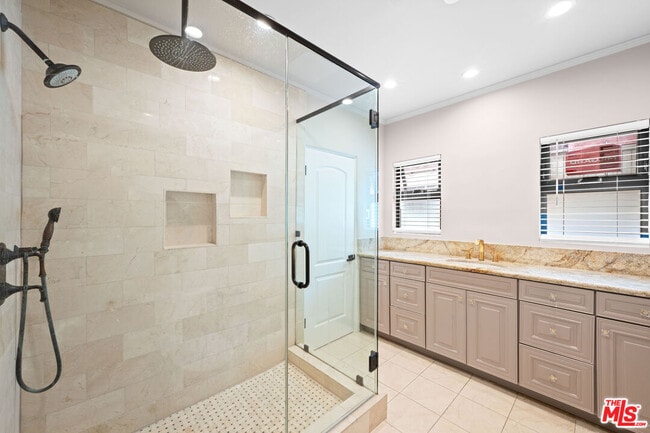 Building Photo - 260 S La Peer Dr