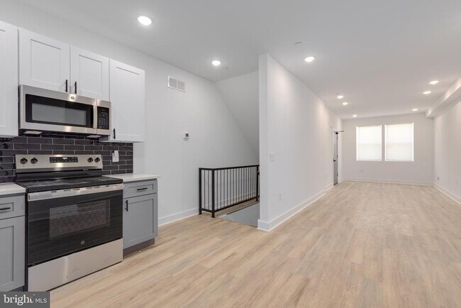 Building Photo - 2061 N 8th St