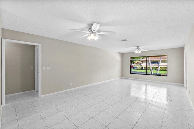Building Photo - 4640 Rosewood Tree Ct