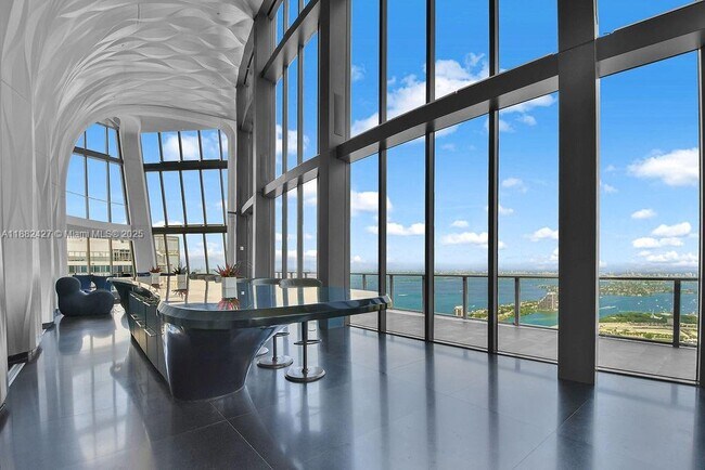 Building Photo - 1000 Biscayne Blvd