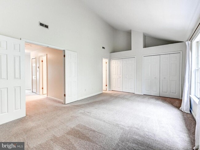 Building Photo - 29 Tenby Ct