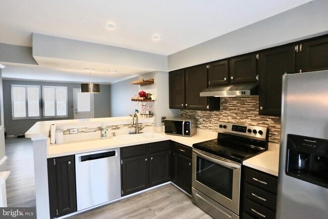 Building Photo - 6623 Skylemar Trail