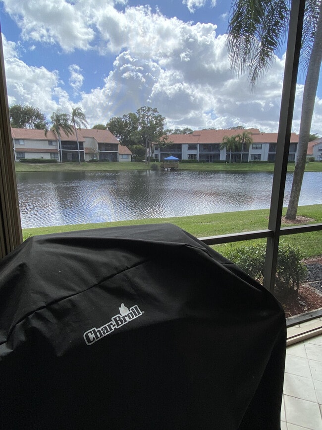 Building Photo - 5621 Coach House Cir