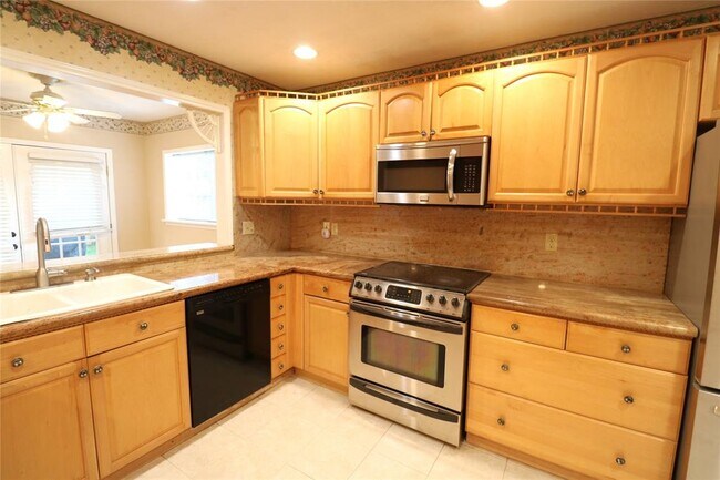 Building Photo - 7911 Fawn Terrace Dr