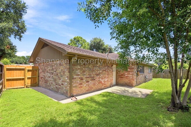 Building Photo - 6215 Autumn Arbor Dr