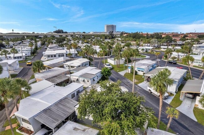 Building Photo - 4851 W Gandy Blvd