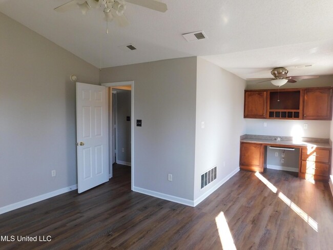 Building Photo - 2469 Lasonya Ln