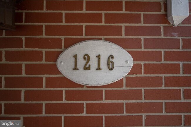 Building Photo - 1216 Ogden St