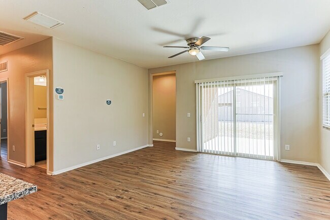 Building Photo - 42087 W Balsa Dr