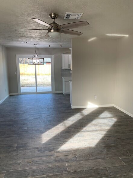 Building Photo - 217 E 30th St