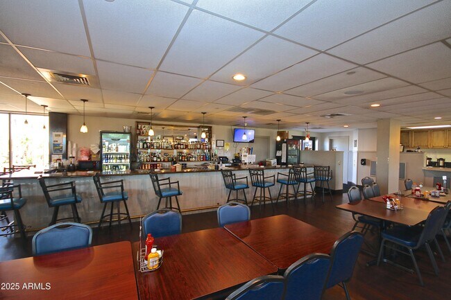 Building Photo - 1831 E Lindrick Dr