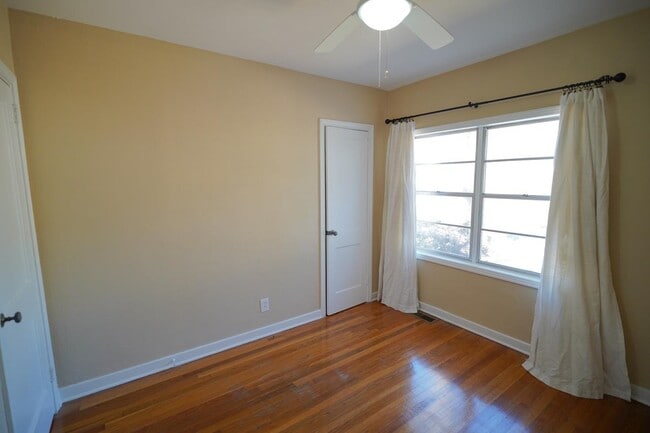 Building Photo - 525 Truett Dr