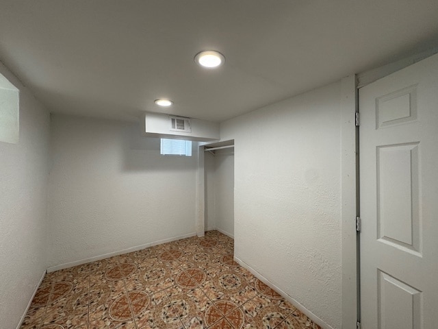 Building Photo - 147 Country Club Dr
