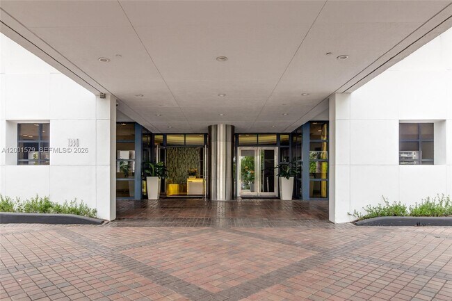 Building Photo - 1330 West Ave