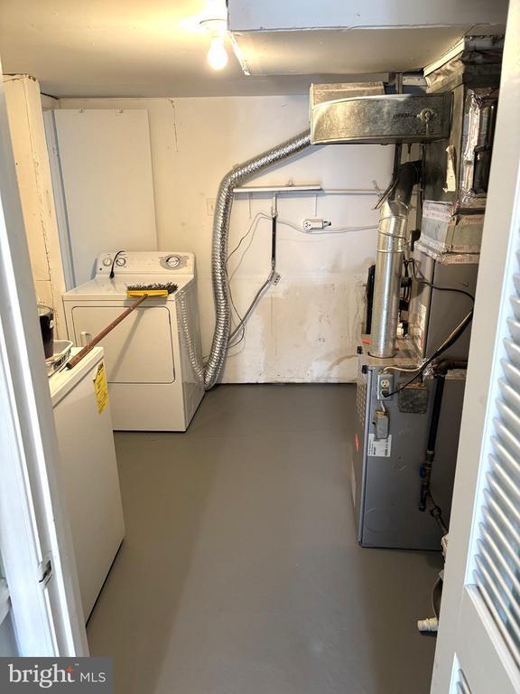 Building Photo - 8104 Oaklake Ct