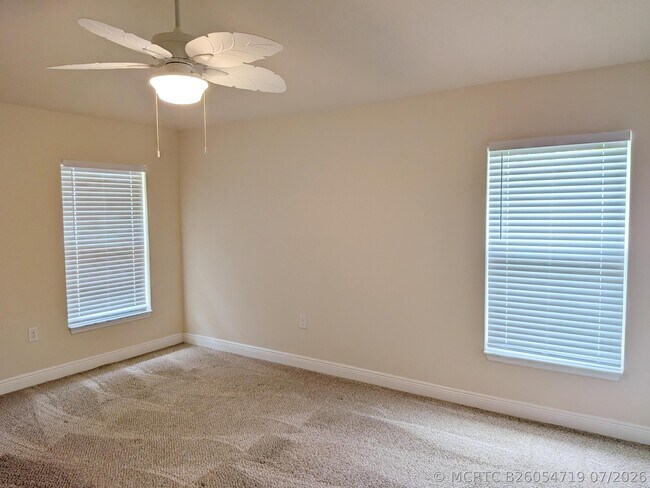 Building Photo - 261 Midvale Terrace