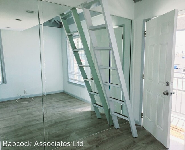 Building Photo - 5465 2nd St