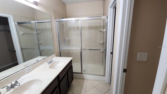 Building Photo - 9839 Tivoli Villa Dr