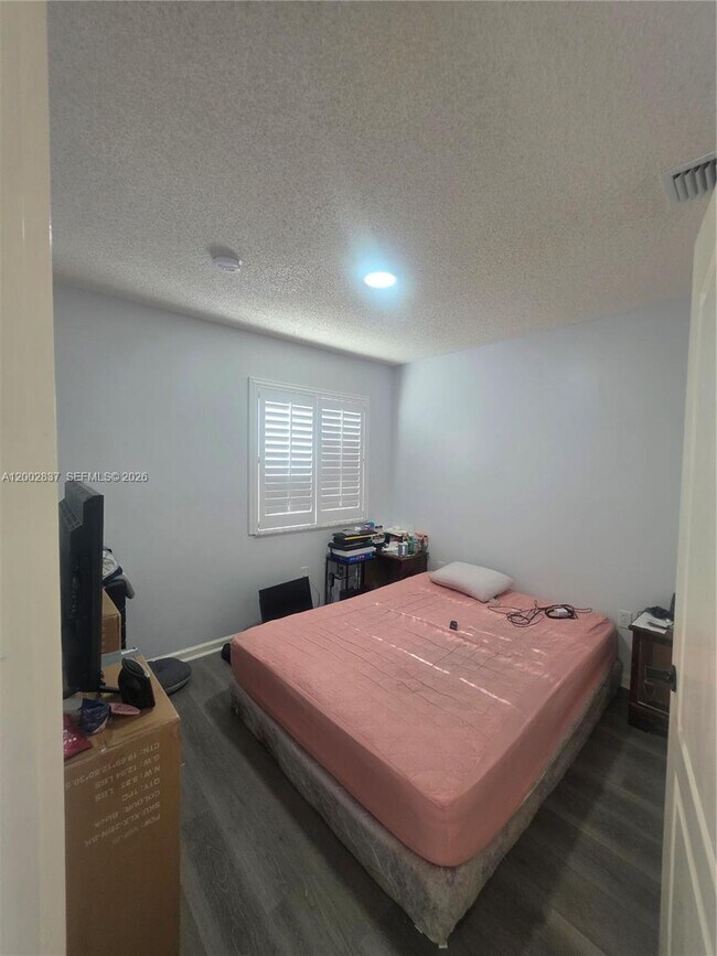 Building Photo - 14055 SW 120th Ct