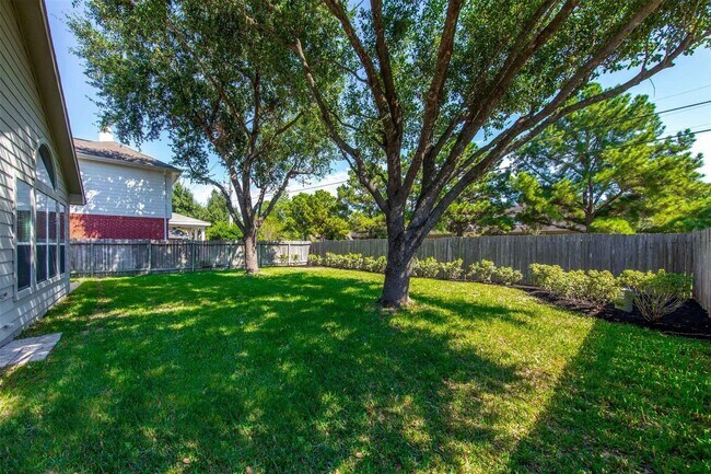 Building Photo - 2911 Ledgeside Ct