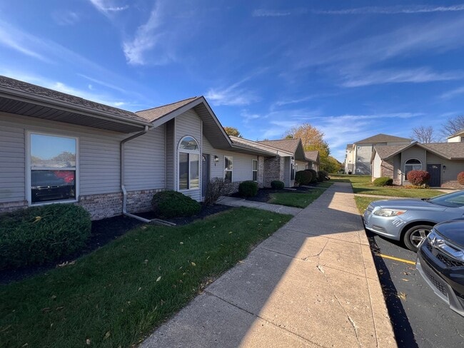 Building Photo - 2B1b Apartment Sublease Available at Cheswick Village