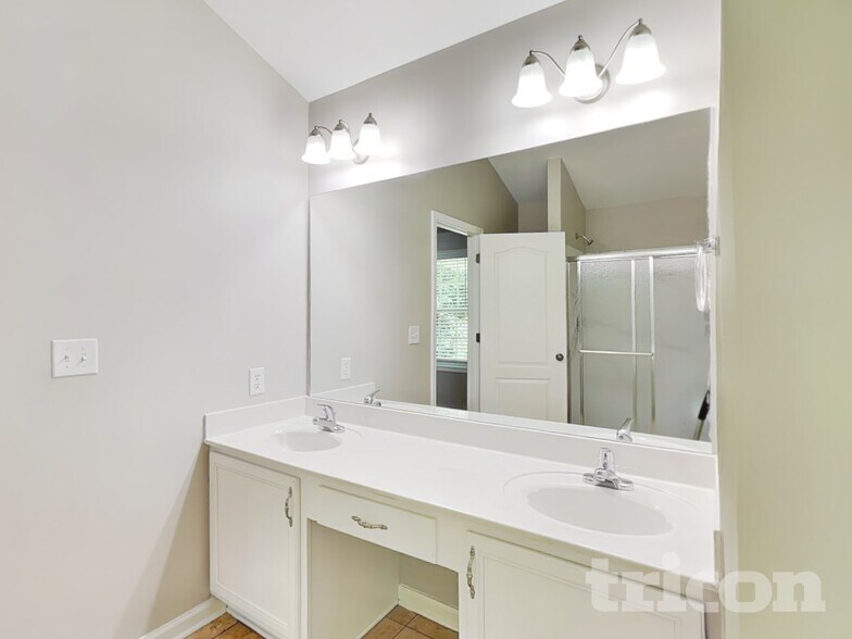 Building Photo - 2725 Sedgeview Way NE