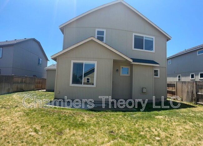 Building Photo - 3593 SW Pumice Ave