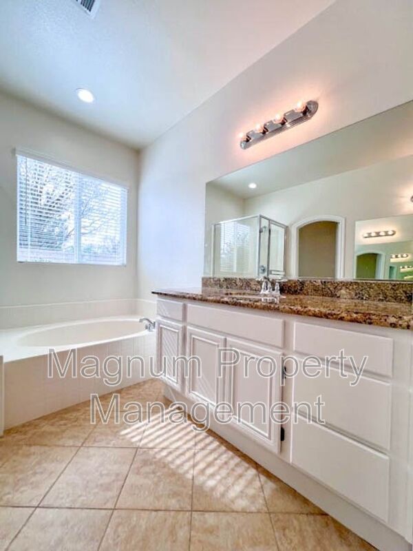 Building Photo - 31651 McCartney Dr