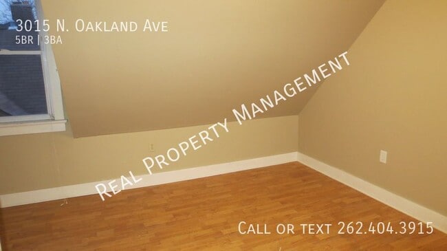 Building Photo - 3015 N Oakland Ave