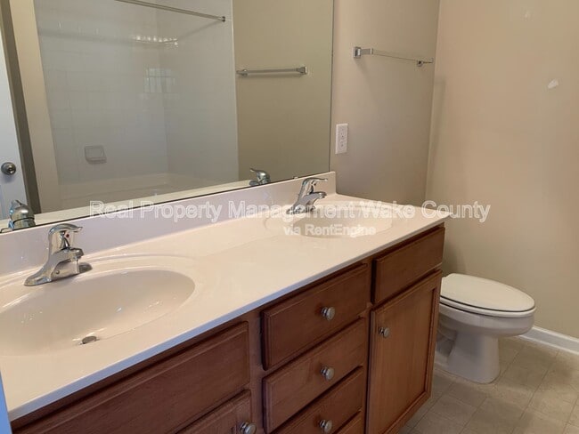 Building Photo - 112 Cobblebrook Ct