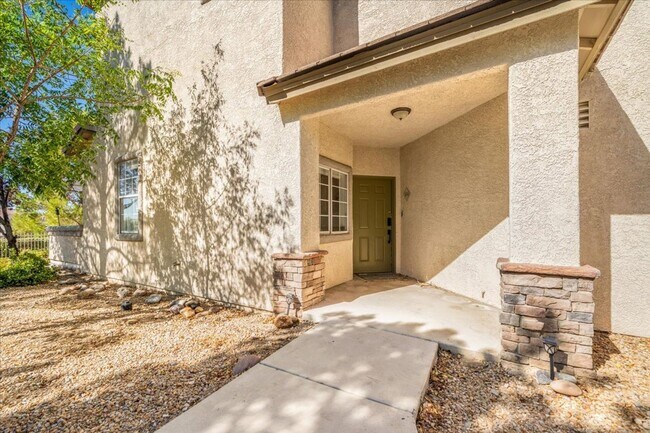 Building Photo - Spacious Open-Concept Summerlin Home with Covered Patio, Fireplace & Ensuite Bedrooms