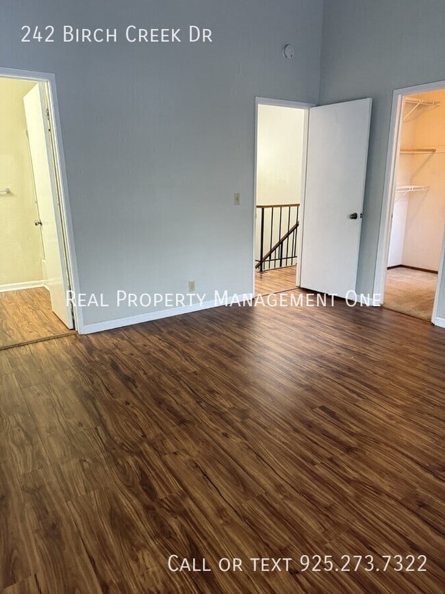 Building Photo - 242 Birch Creek Dr