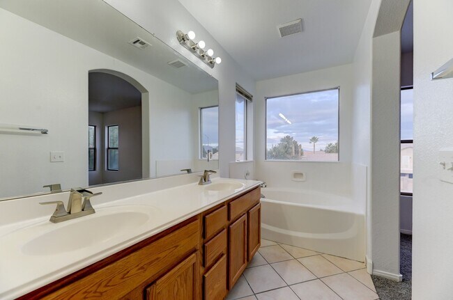 Building Photo - 4548 Grand Rock Dr