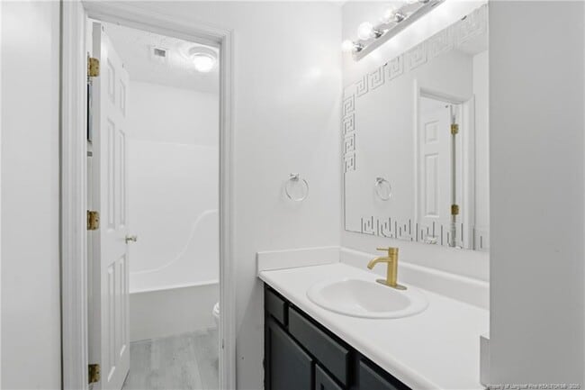 Building Photo - 419 Northwoods Dr