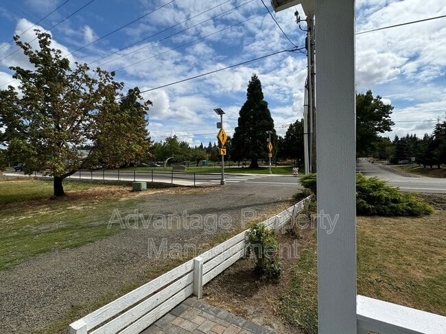 Building Photo - 2889 NW Gibson Hill Rd