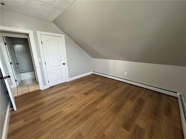 Building Photo - 95 Mulberry St