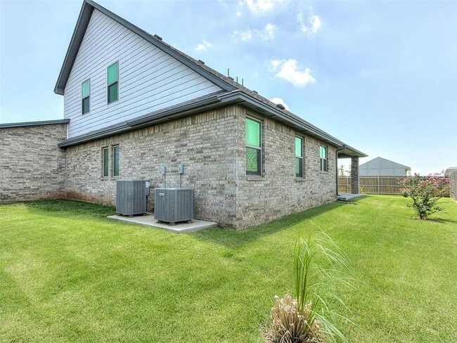 Building Photo - 1391 Hickory Trl