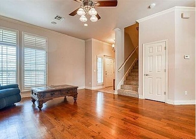Building Photo - Gated Community! No Lawn Care!! Beautiful ...