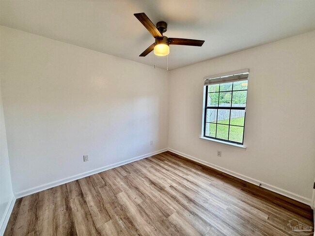 Building Photo - 1305 Heatherwood Cir