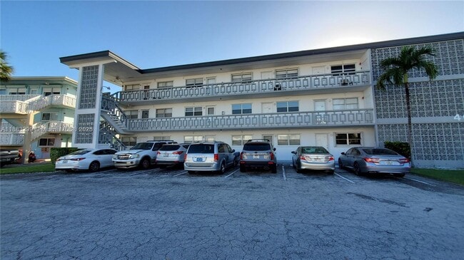 Building Photo - 467 Golden Isles Dr