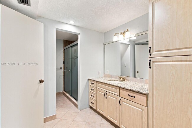 Building Photo - 6511 Racquet Club Dr