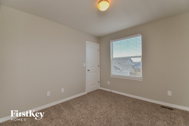 Building Photo - 6508 Vedder Dr